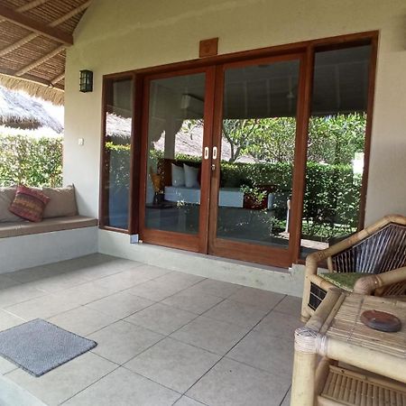 Mama Bella'S Retreat Senggigi Quarto foto