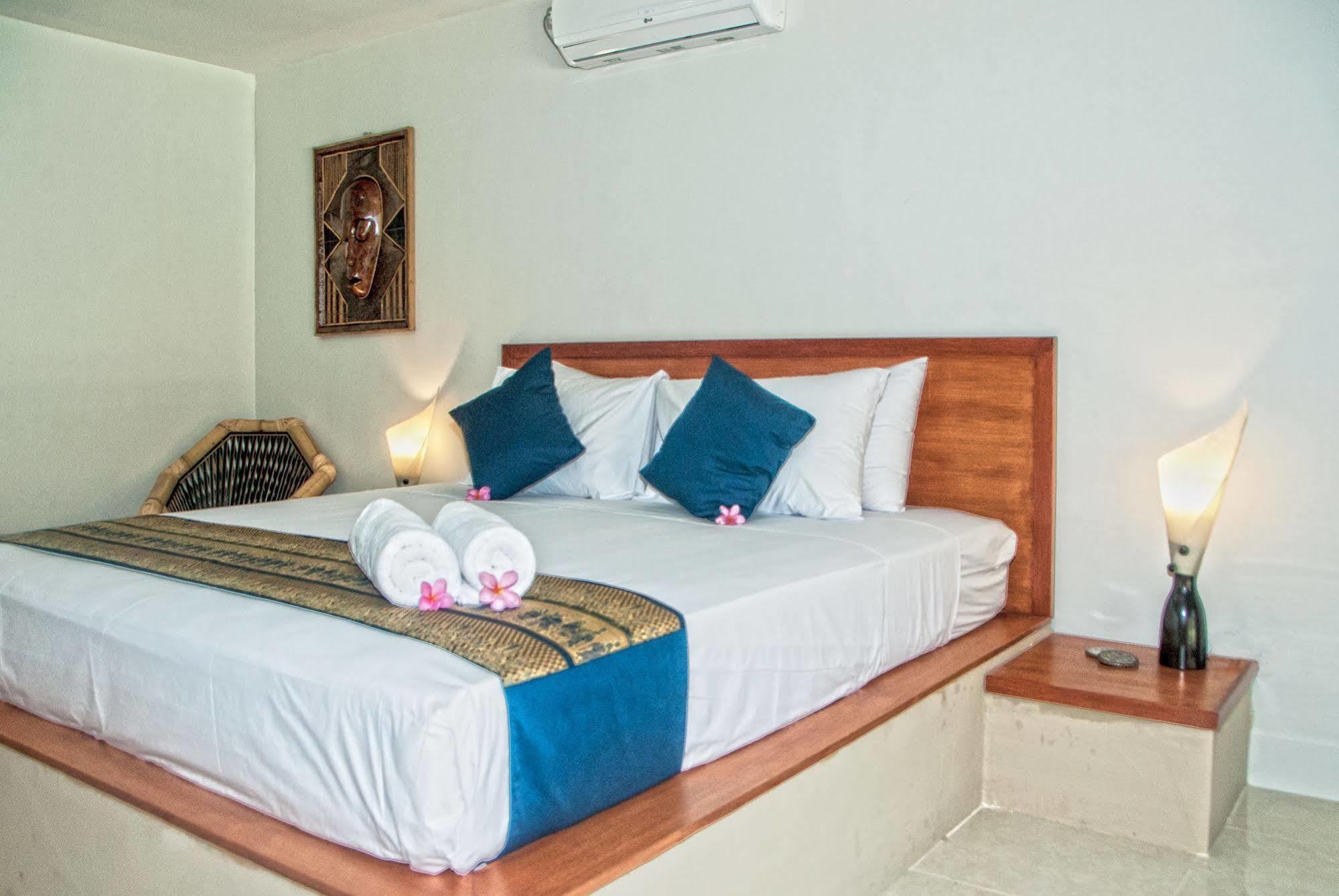 Mama Bella'S Retreat Senggigi Exterior foto